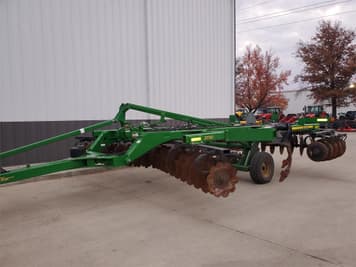 Main image John Deere 2720